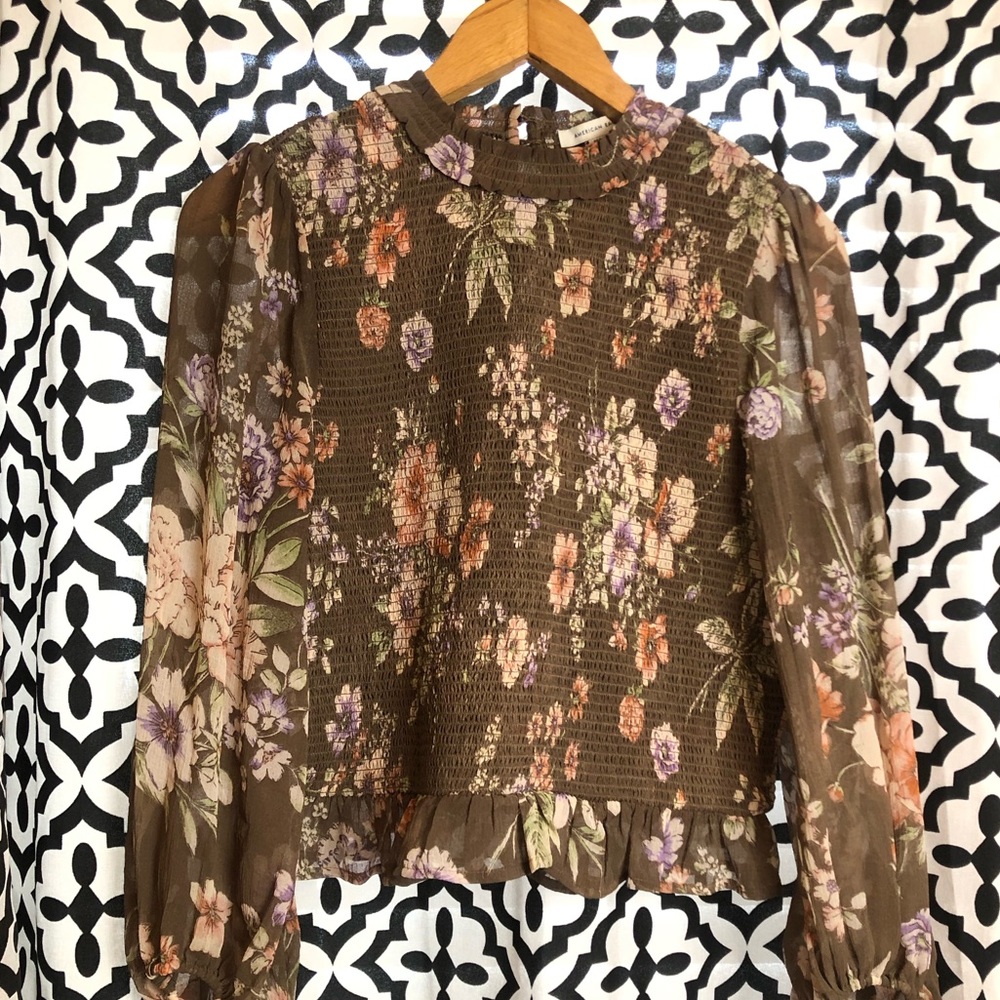 American Eagle Mock Neck Floral Top M